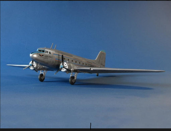 Trumpeter DC-3 CNAC Transport Aircraft 1/48