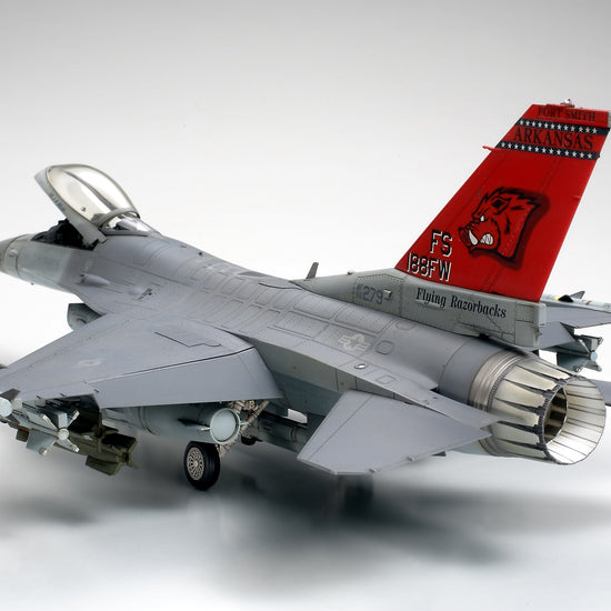 Tamiya F-16C Block 25/32 Fighting Falcon ANG 1:48