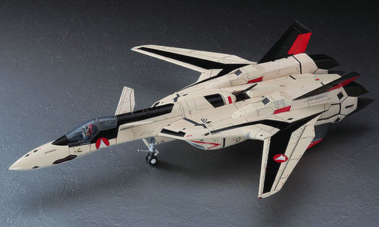 Hasegawa Macross Plus YF19 Advanced Fighter 1:48