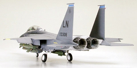 Tamiya BOEING F-15E STRIKE EAGLE "Bunker Buster" 1:32 scale
