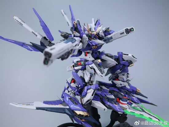 Vientiane Fusion Meteor 1/100 Scale Model Kit with Maintenance Base (Pre-Order)