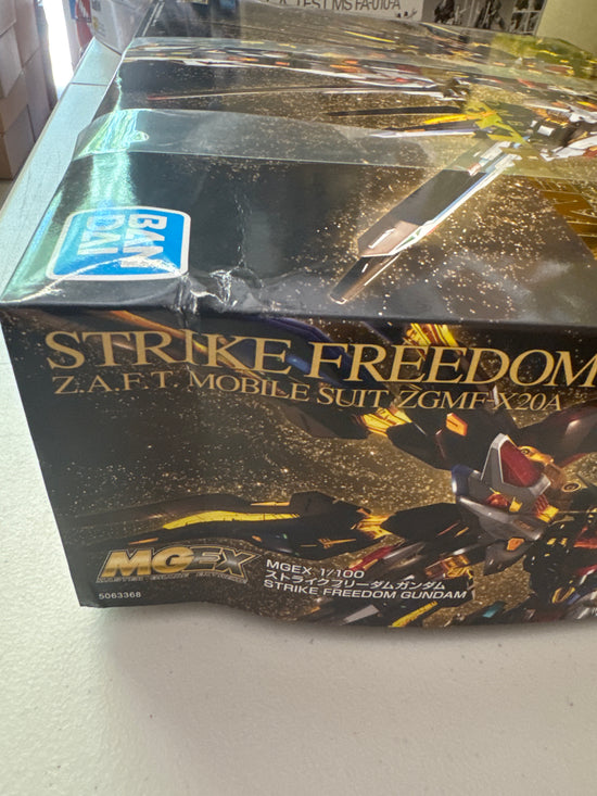 MGEX Strike Freedom [Damage Box 10% OFF]