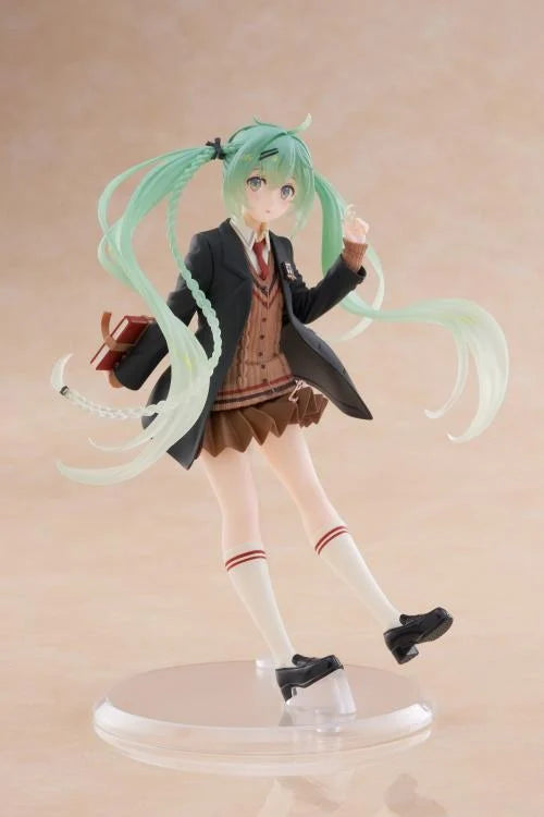 Vocaloid Hatsune Miku (Fashion Preppy Ver.) Figure