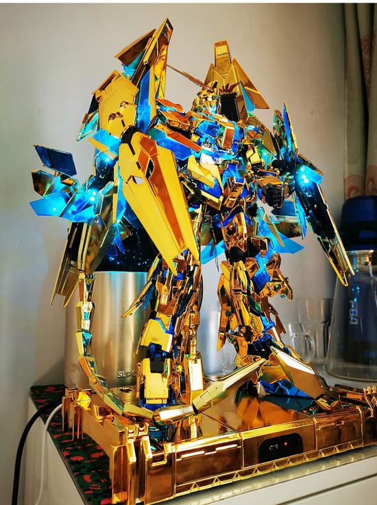 KOSMOS PG 1/60 Phenex RGB LED Set (Body + 2 Armed Armor DE) – Pre-Order