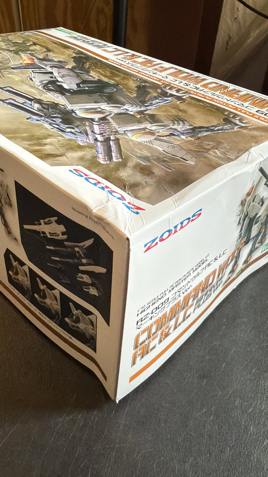Zoids Highend Master Model RZ-009 Command Wolf AC & LC (Marking Plus Ver.) [Damaged Box 10% OFF]