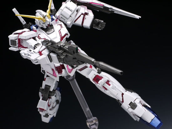 HGUC 1/144  RX-0 Unicorn Gundam (Destroy Mode) Titanium Finish Ver