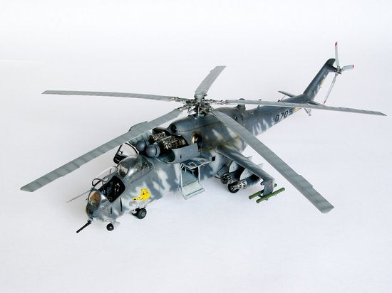 Trumpeter Mi-24V Hind-E Helicopter 1:35