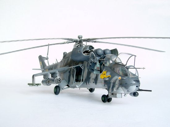 Trumpeter Mi-24V Hind-E Helicopter 1:35