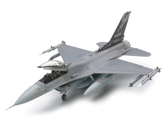Tamiya F-16C Block 25/32 Fighting Falcon ANG 1:48