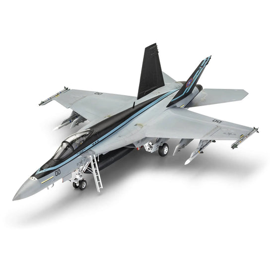 Revell Maverick’s F/A-18E Super Hornet Scale: 1/48