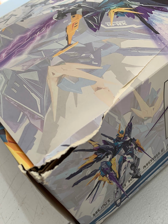 Mobile Armor XH-01 Hunt And Kill Falcon 1/100 Scale Model Kit (Damaged Box) 10% Off