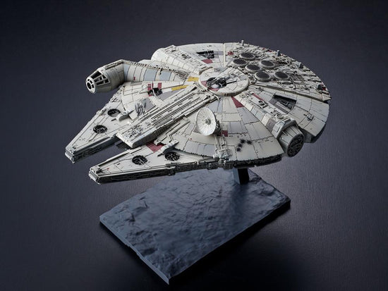 Star Wars Millennium Falcon (The Rise of Skywalker) 1/144 Scale Model Kit