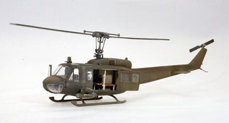 Italeri UH-1D Slick Helicopter 1:72